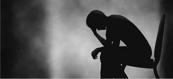 我得抑郁症那年,陌生人救了我-民间故事