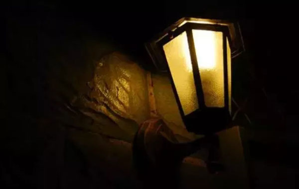 瞎子点灯亮堂堂